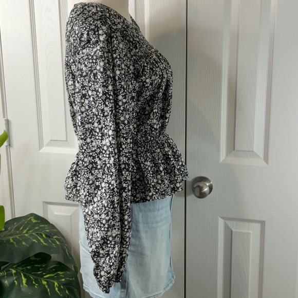 Universal Thread - Women's Long Sleeve Peplum Blouse - Picture 5 of 12